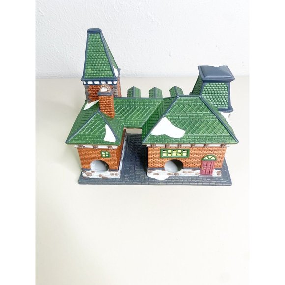 Dickens Collectibles Train Station & Cafe 1998 Lighted Porcelain Building In Box - Picture 5 of 9